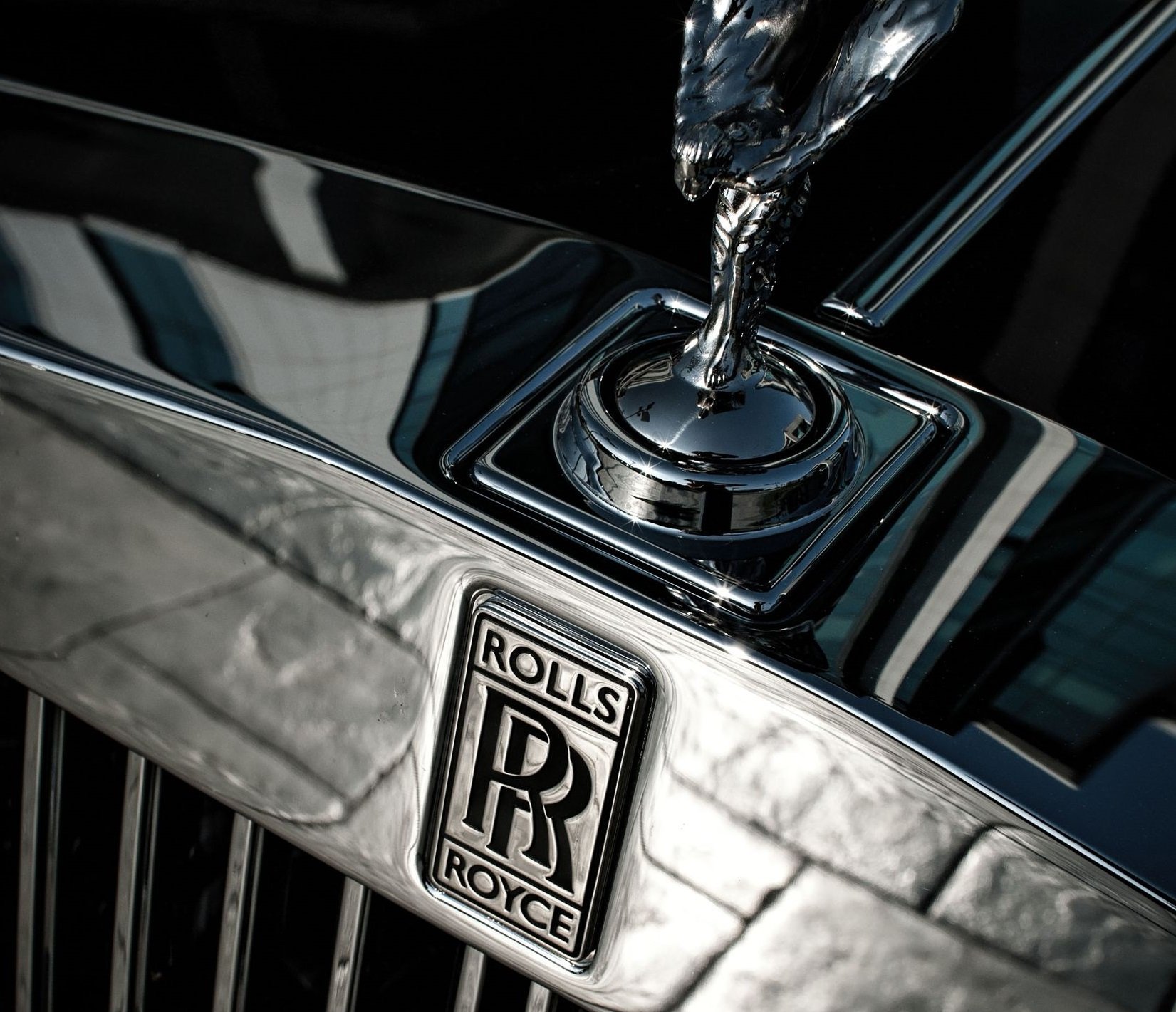 ROLLS-ROYCE