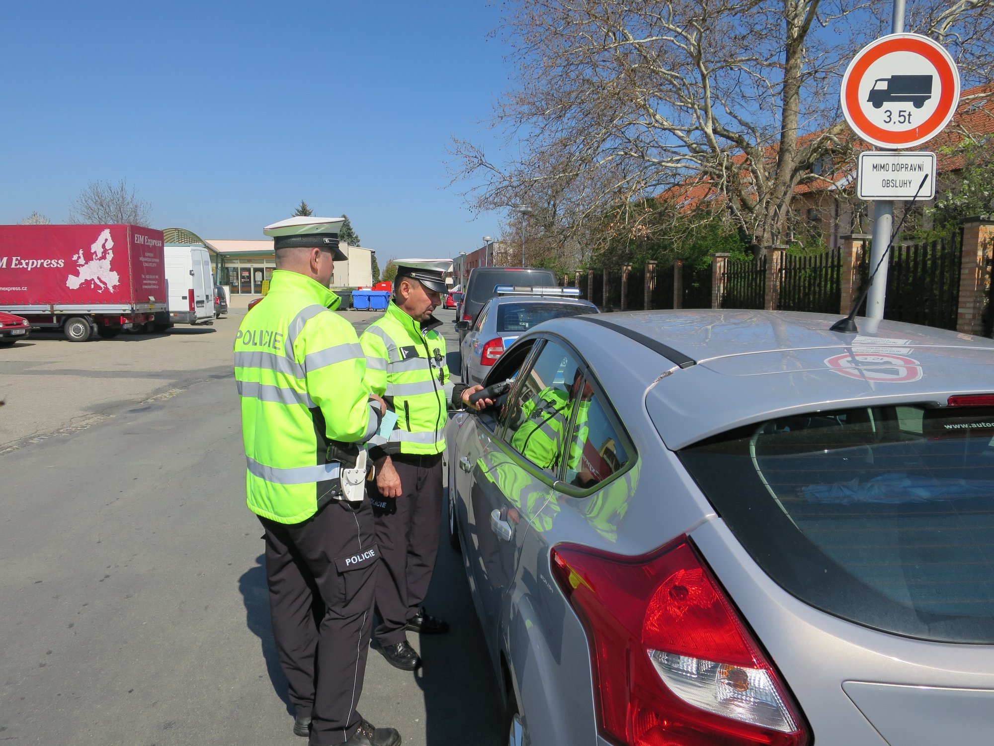 Přísnější bodový systém, vyšší pokuty a tvrdší správní řízení. Stát mění pravidla pro řidiče