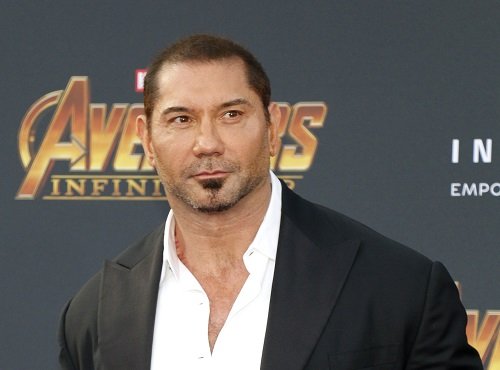 Fanoušek na twitteru nadhodil, že by se mohl objevit Dave Bautista, a ten odpověděl