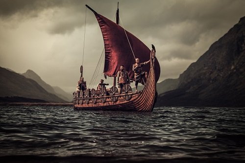 Vikingové. Mořeplavci a válečníci objevili Ameriku a pojmenovali Rusko