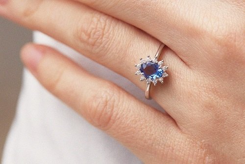 Jak vybrat zásnubní prsten, který bude vaše partnerka milovat